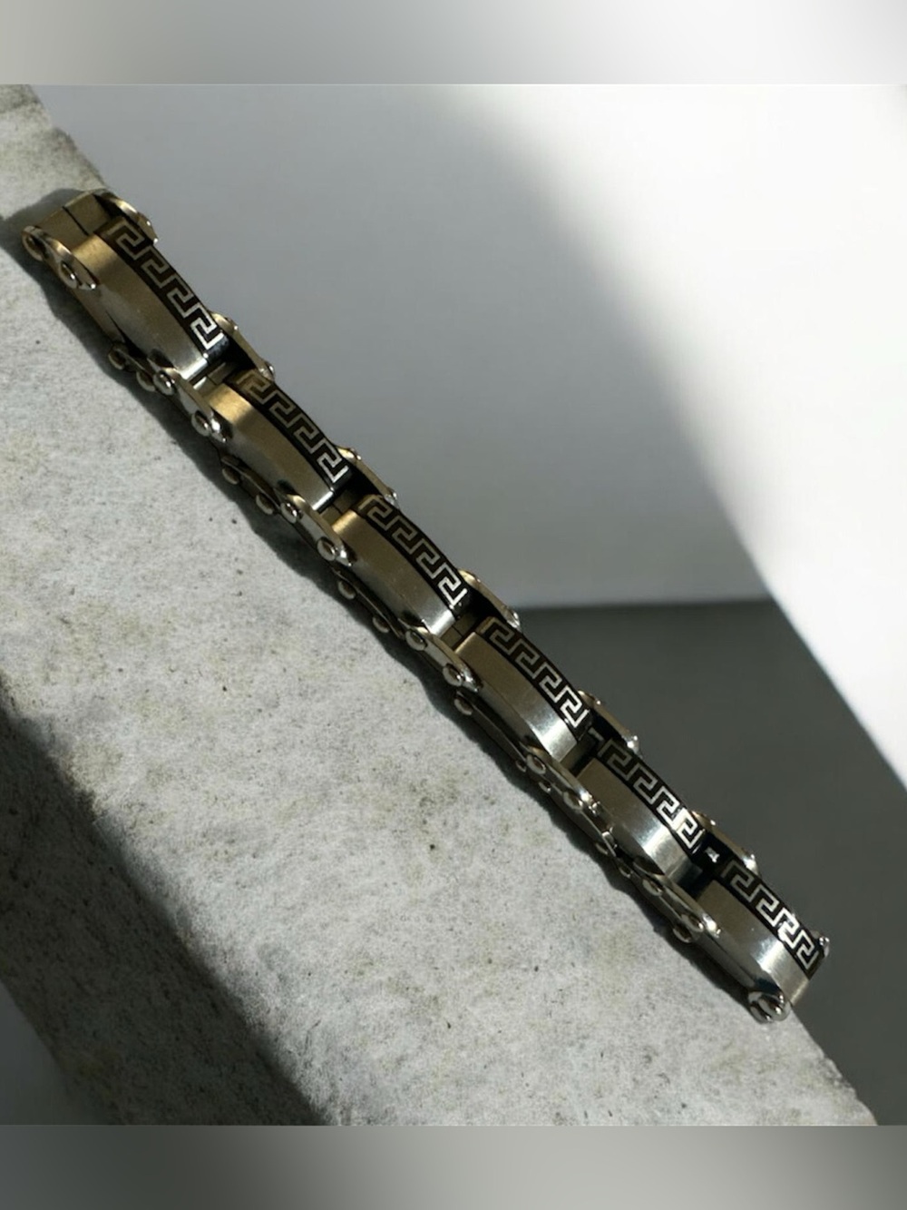 Stainless steel bicycle chain link reversible bracelet 8-8.5” safety clasp